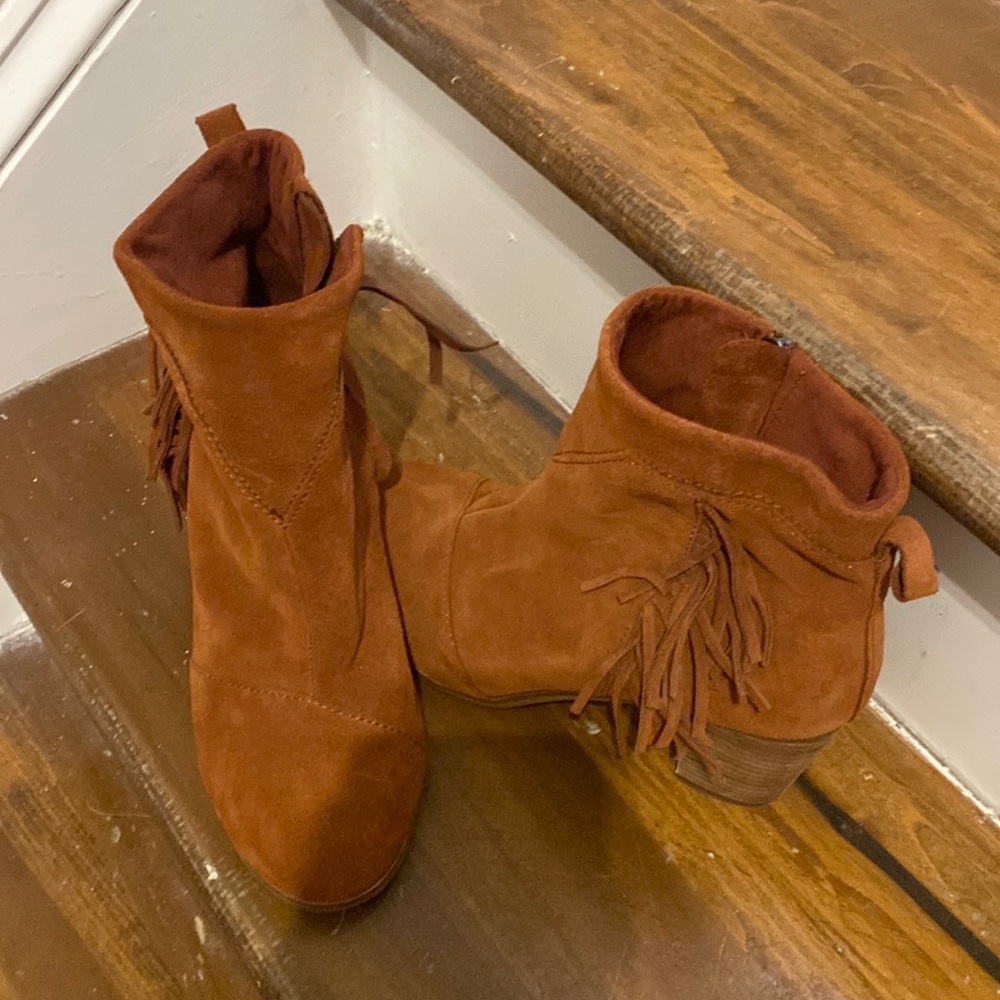 Toms Camel booties